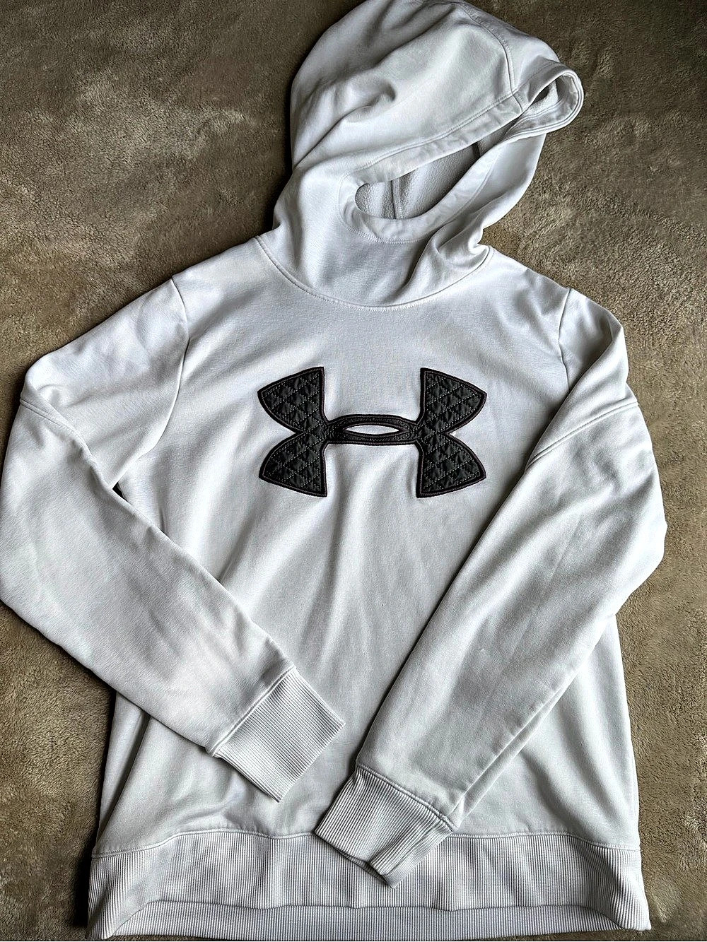 Under Armour Women's Small Hoodie in White Like New